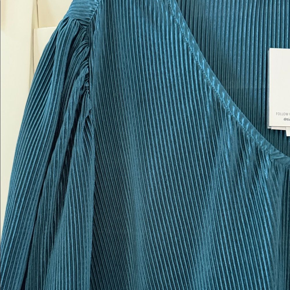 Tinsel Teal Pleated Blouse - Picture 2 of 4